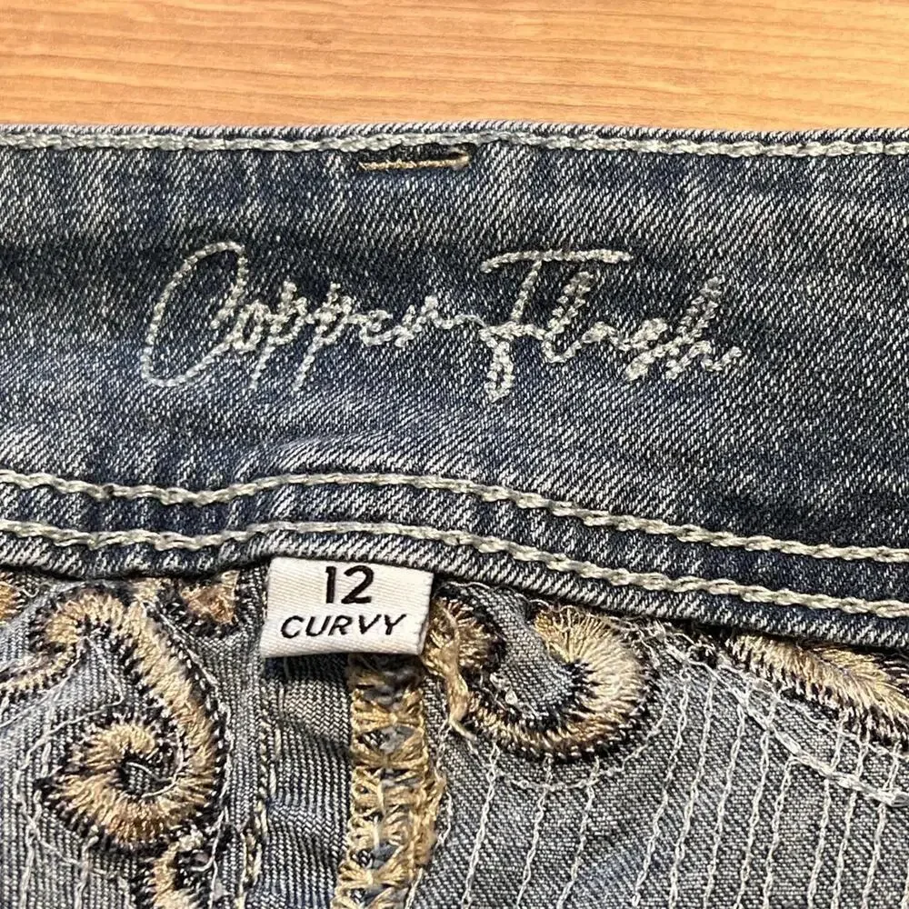Y2K Embellished jeans - Picture 7 of 8